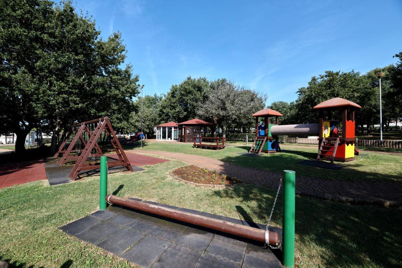 Camping Ulika Mobile Homes - Naturist Červar-Porat Eksteriør billede